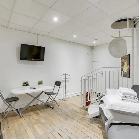 Triplex In Boulevard De Magenta By Guestready Paris