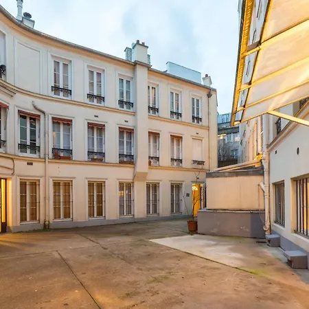 Triplex In Boulevard De Magenta By Guestready Apartment *